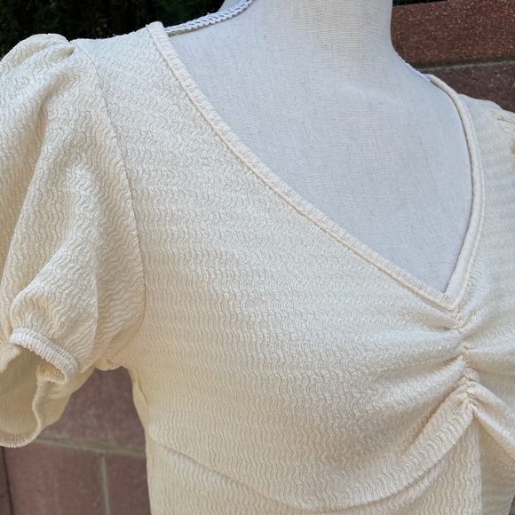 SHEIN Crop Tee Puff Sleeve Ruched Textured Size 6 Medium - Picture 7 of 8